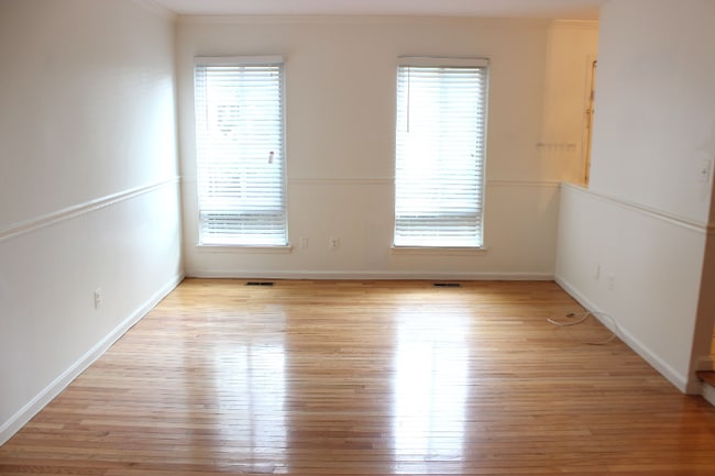 Building Photo - 2992 Borge St