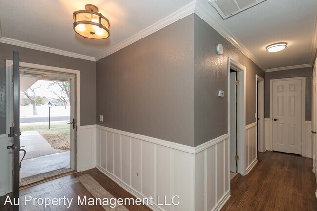 Foto del edificio - 3 br, 2 bath House - 3803 OVERLOOK DR,