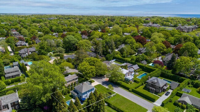 Foto del edificio - 61 Jennings Ave