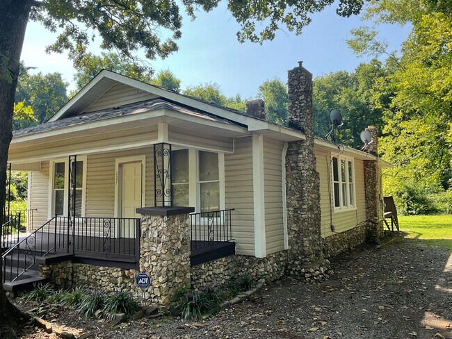 Foto del edificio - 125 20th Ave NE