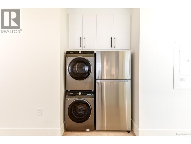 Building Photo - Ground Level-104xx WILLIAMS ROAD