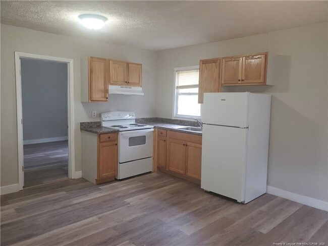 Building Photo - 121 Bogard Cir