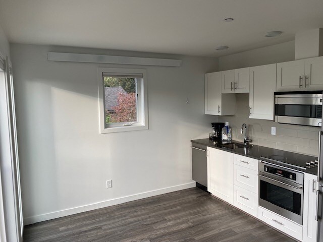 kitchen - 2331 Boylston Ave E