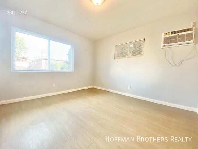 Building Photo - 825 Westbourne Dr West Hollywood, CA 90069