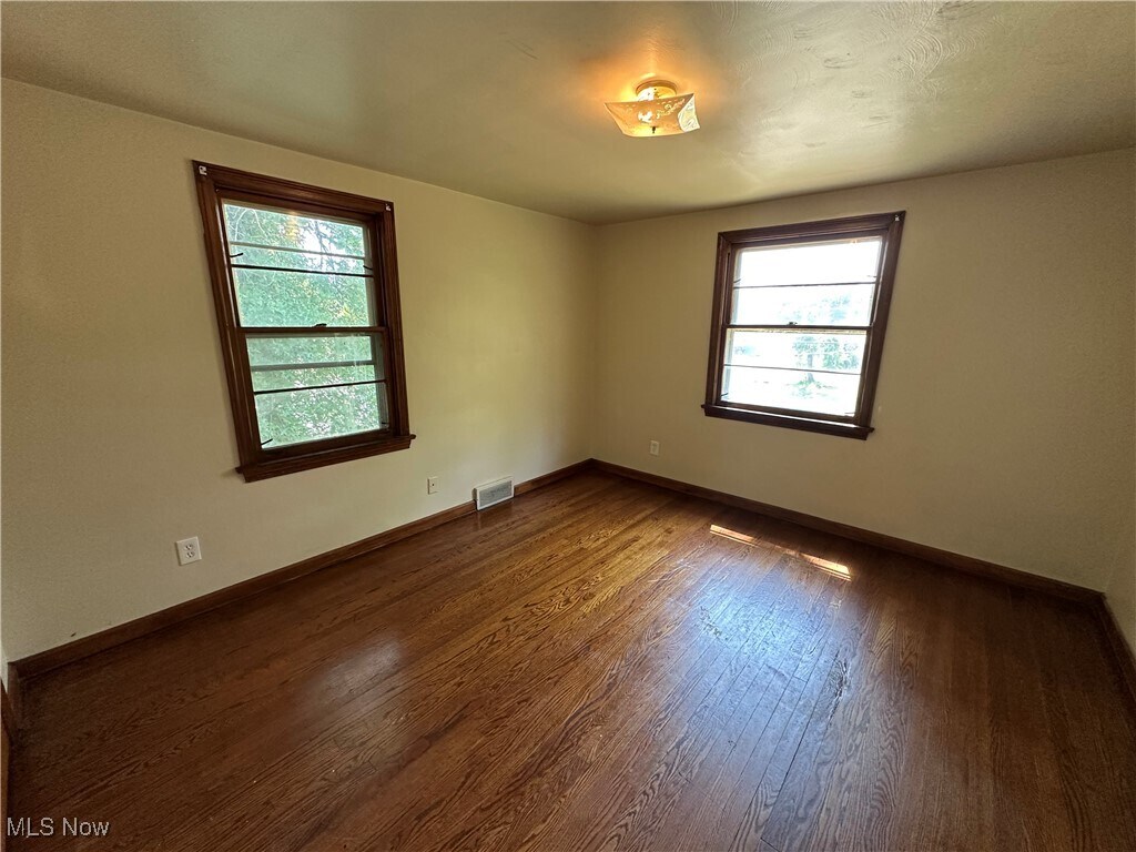 28 W Boston Ave Youngstown, OH 44507 – photo 4