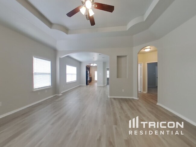 Building Photo - 1427 Oriole Ct