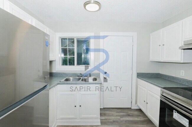 Foto del edificio - Limited-Time Move-In Promotion! Move in on or before April 30 and receive your choice of incentiv...