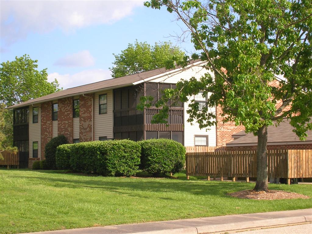 Hamilton Apartments- No Cost Utilities* - Apartments in Newport News