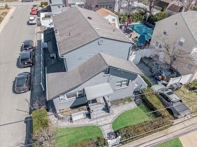 Foto del edificio - 360 Franklin Ave