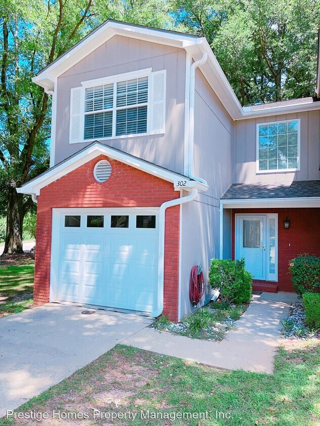 Primary Photo - 3 br, 2.5 bath House - 302 Ridgeway Drive