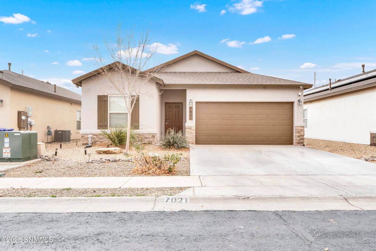 Foto principal - 7021 Silver Spur St