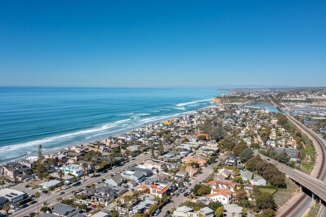 Foto del edificio - 1935 Coast Blvd