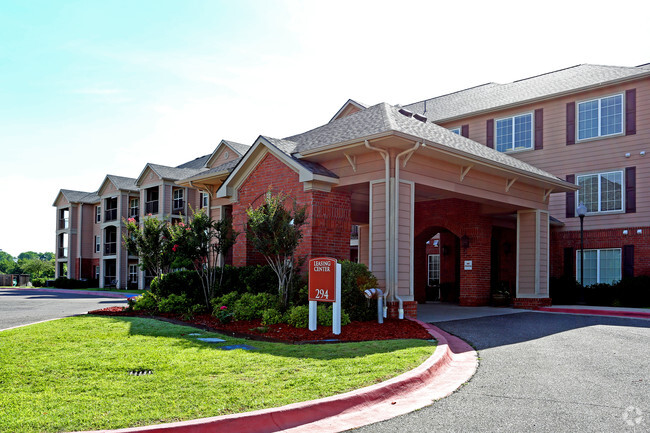 Exterior Main Entrance - Landings at Pebble Creek