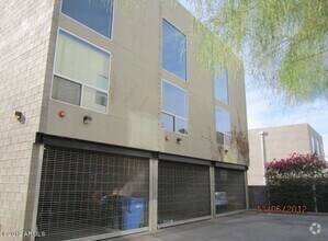Building Photo - 537 E Willetta St