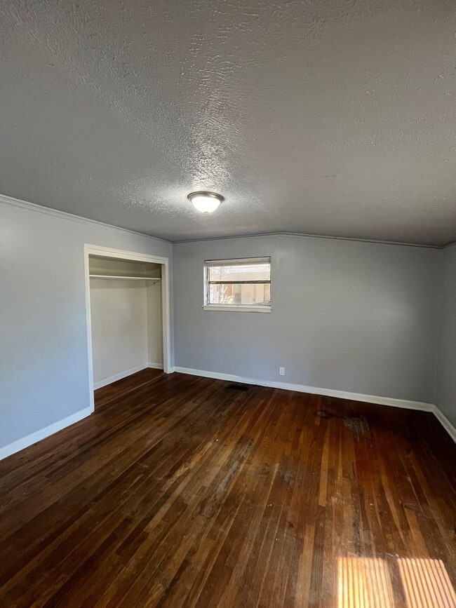 Building Photo - 18 Rosemont Dr