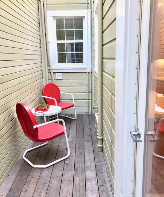 Private Deck - 4636 18th St