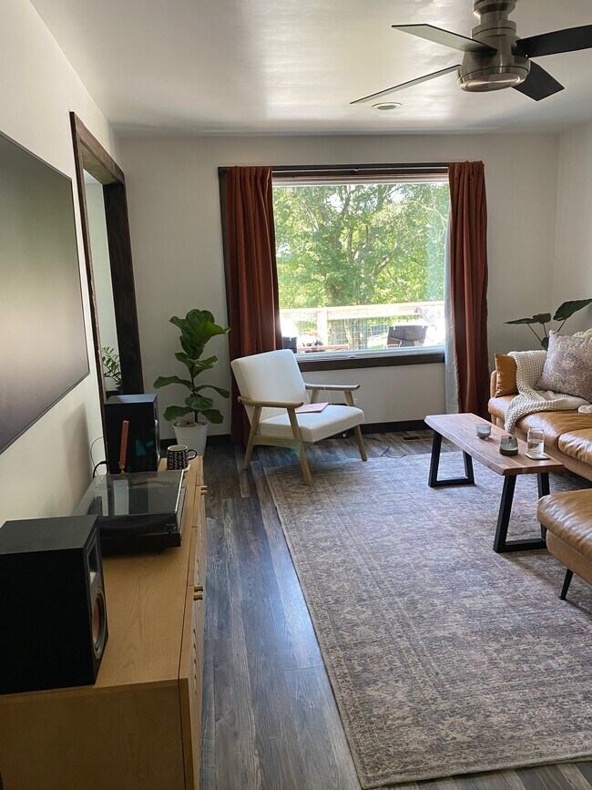 Foto del edificio - 296 Anderson Ln