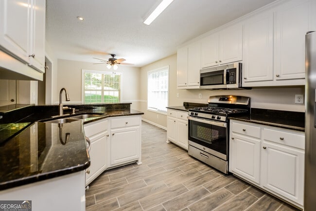 Foto del edificio - 1017 Crown River Pkwy