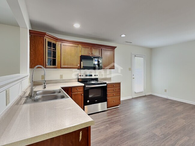 Building Photo - 4804 Reinbeck Dr