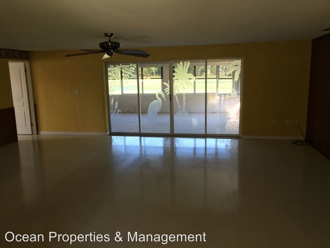 Building Photo - 821 Fairway Dr
