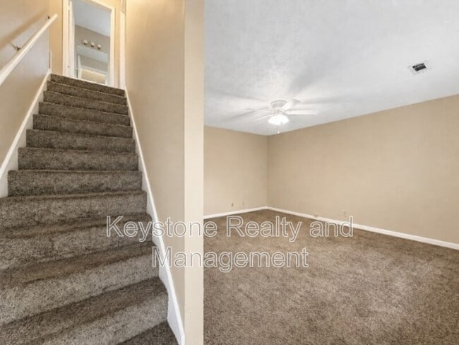 Building Photo - 2050 Carneal Ln