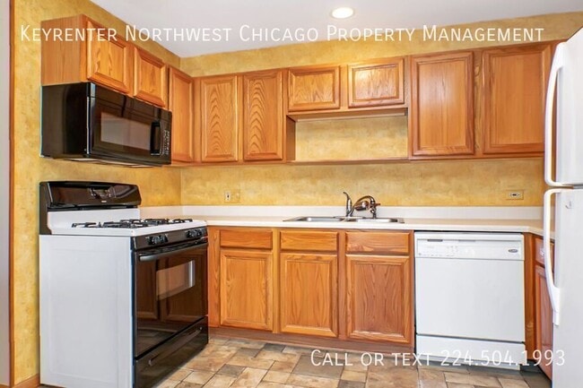 Building Photo - 490 Westwood Ct