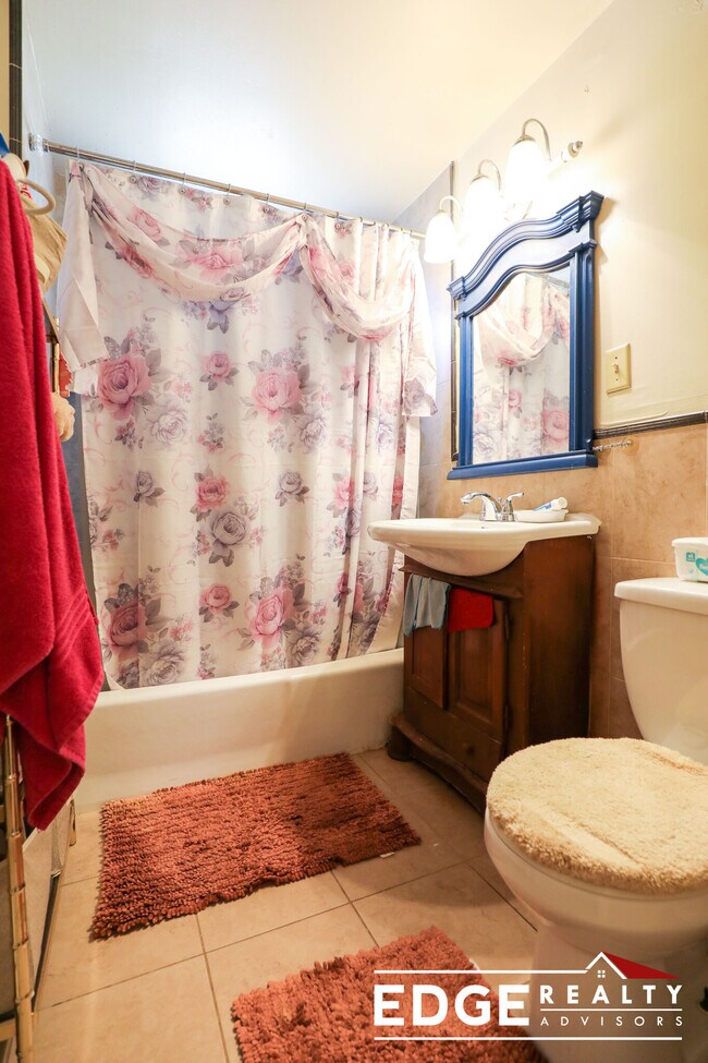 Building Photo - 6 Becket St