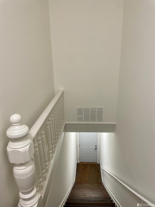 Building Photo - 345 Clement St