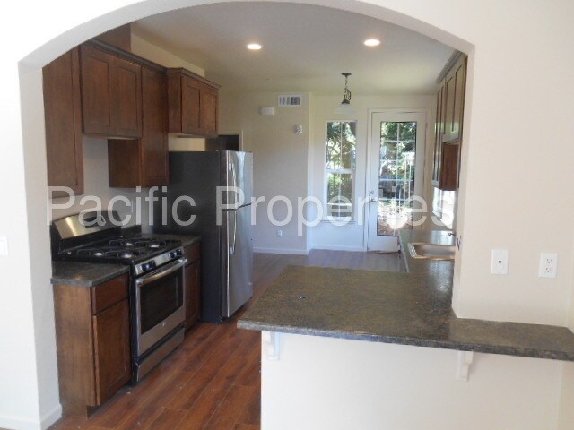 Building Photo - 2327 Chanate Rd