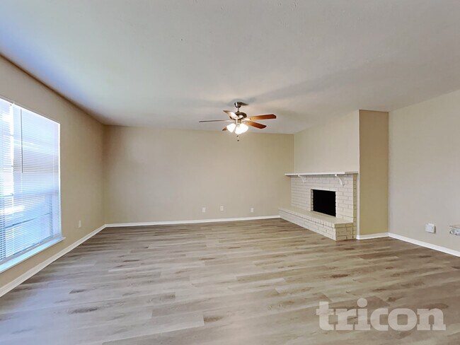 Building Photo - 9324 Timberbluff Rd