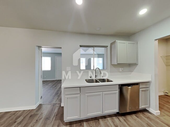 Building Photo - 3101 Holly Hill Ave