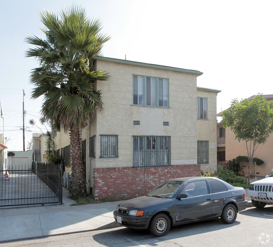 Building Photo - 7002 Templeton St