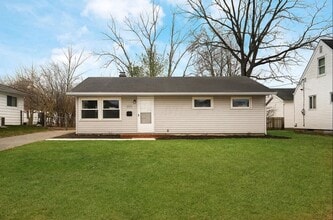 Building Photo - 2557 Bristol Rd