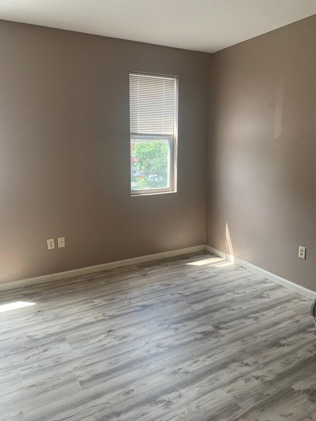 Foto del edificio - 464 Howe Ave
