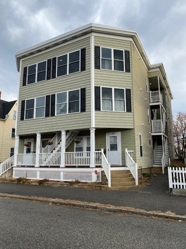Building Photo - 543 Rimmon St
