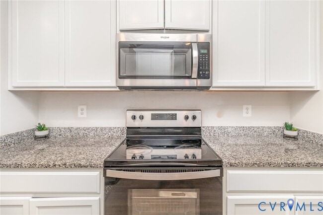 Building Photo - 7903 Honeybee Ct