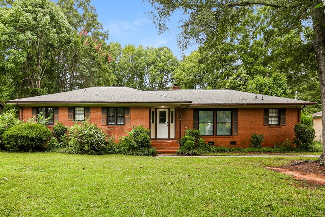 Building Photo - 758 Denning Pl