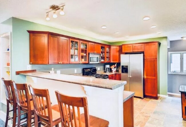 Building Photo - Great location *4Bed*1.5Bath* Northeast Mi...