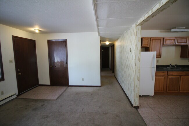 Living Room - 725 John St