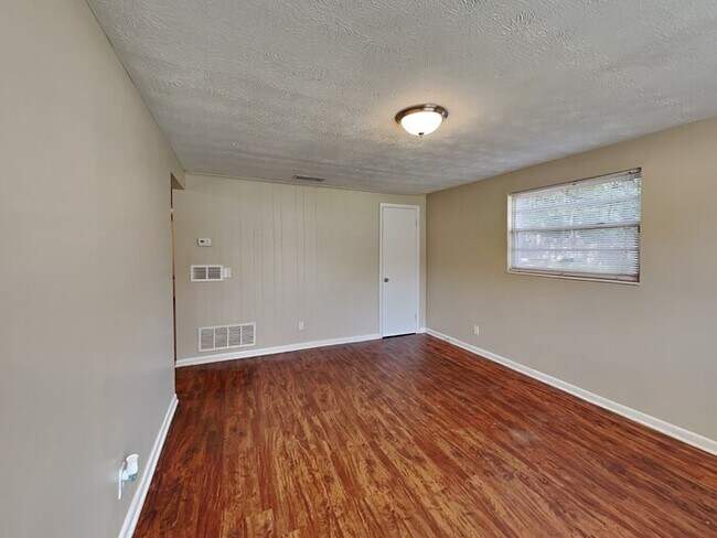 Building Photo - 7536 Patrice Ct