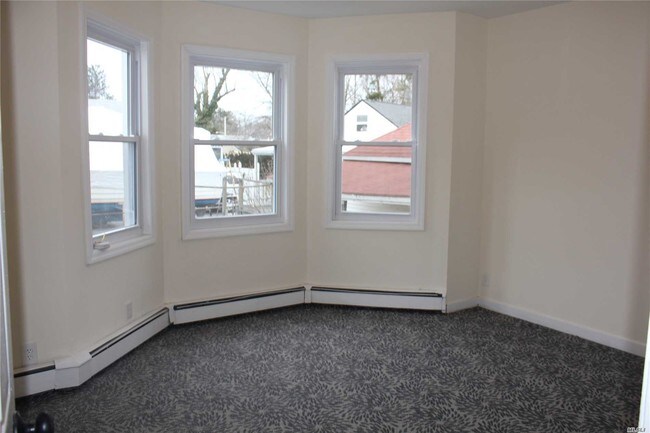 Building Photo - 458 Mulberry Ln