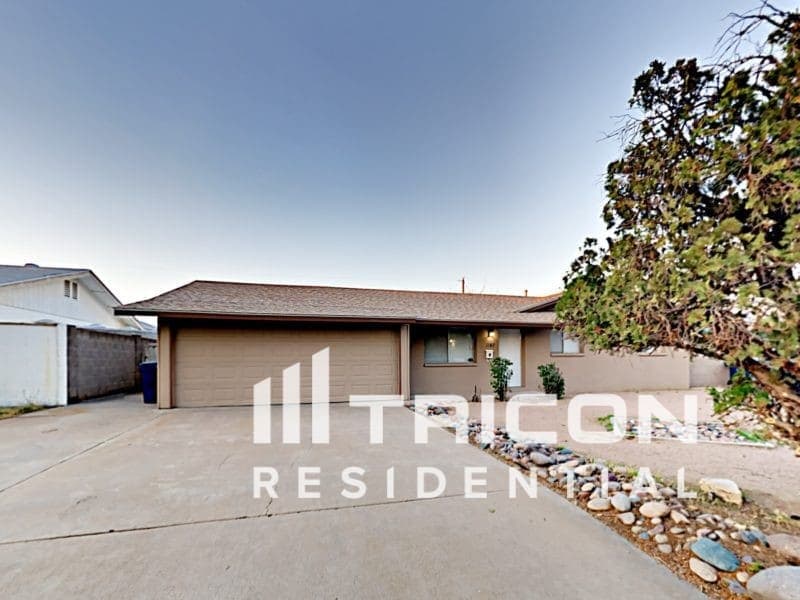 Primary Photo - 1145 W 12th Pl