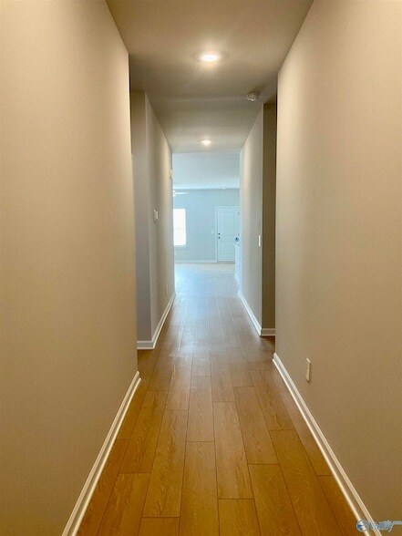 Foto del edificio - 17801 Denham Cir