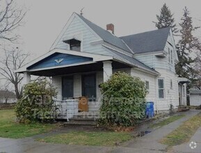 Building Photo - 6519 Hosmer Ave