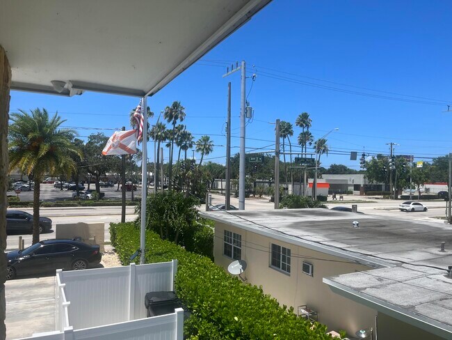 Foto del edificio - 1905 Lake Worth Rd