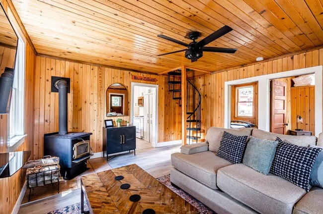 Foto del edificio - 1697 Warren Wagon Rd