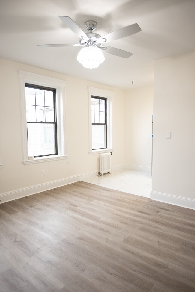 Sala de estar - 374 Chestnut Hill Ave