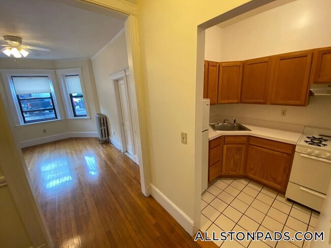 Building Photo - 23 Brighton Ave