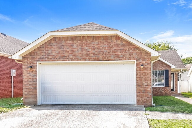 Building Photo - 617 Freedom Ct
