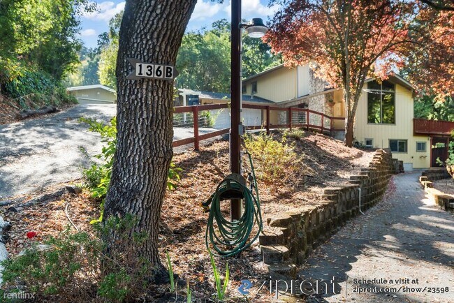 Building Photo - 1 br, 1 bath House - 136 Moraga Way, Orind...